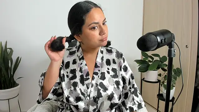 susy angel online show from 01-12-26, 01:33