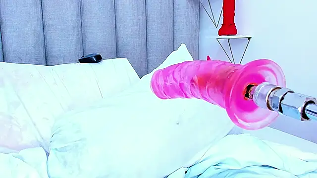 keyllaa  online show from 03-10-25, 12:29