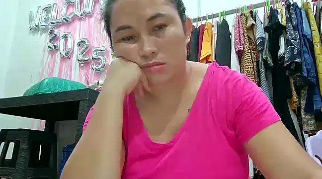 Snapshot of LalaiAsian chatting on 01-05-25, 07:17 LalaiAsian online show from 01-05-25, 07:17