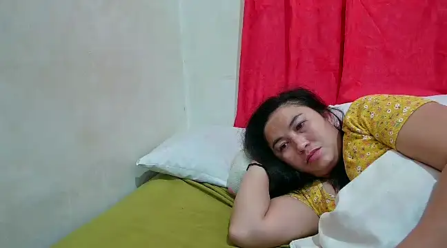 Snapshot of LalaiAsian chatting on 02-11-25, 06:44 LalaiAsian online show from 02-11-25, 06:44