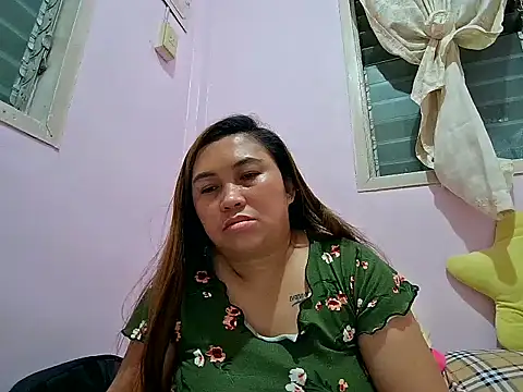 Snapshot of LalaiAsian chatting on 09-18-25, 12:07 LalaiAsian online show from 09-18-25, 12:07