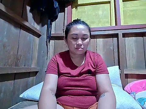 Snapshot of LalaiAsian chatting on 10-18-25, 10:27 LalaiAsian online show from 10-18-25, 10:27