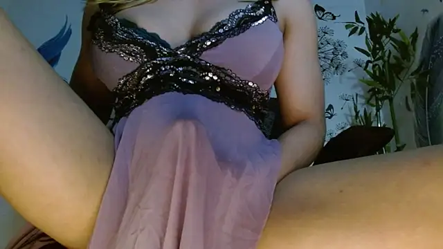 Snapshot of 10inchBigCUMSHOT chatting on 09-15-25, 02:50 10inchBigCUMSHOT online show from 09-15-25, 02:50