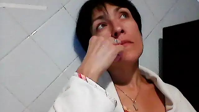 SunnyAmorre online show from 09-09-25, 10:20