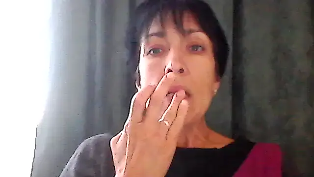 SunnyAmorre online show from 09-18-25, 08:16