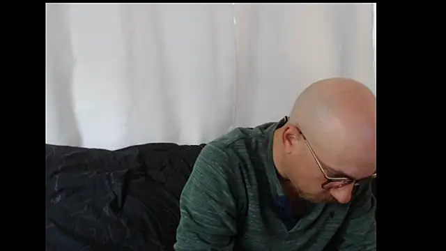 Snapshot of whiskyjane69 chatting on 09-16-25, 10:49 whiskyjane69 online show from 09-16-25, 10:49