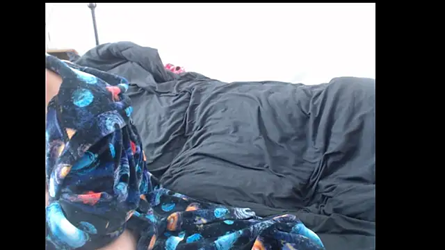 Snapshot of whiskyjane69 chatting on 02-23-26, 04:04 whiskyjane69 online show from 02-23-26, 04:04