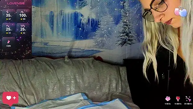 Snapshot of KittyMia chatting on 01-23-25, 08:13 KittyMia online show from 01-23-25, 08:13