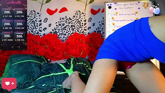 Snapshot of KittyMia chatting on 02-28-25, 08:28 KittyMia online show from 02-28-25, 08:28