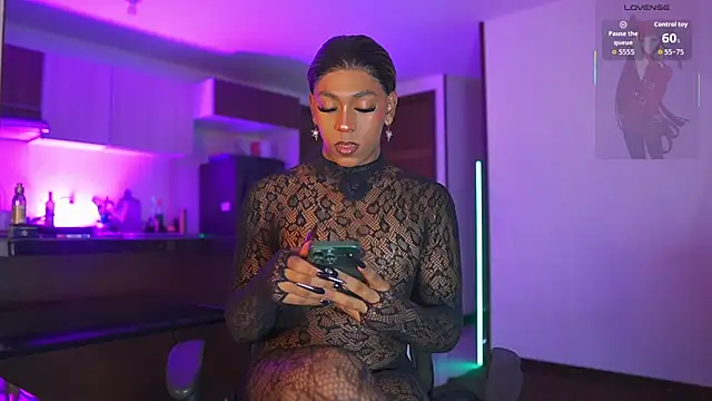 AmberRaus online show from 11-15-25, 03:37