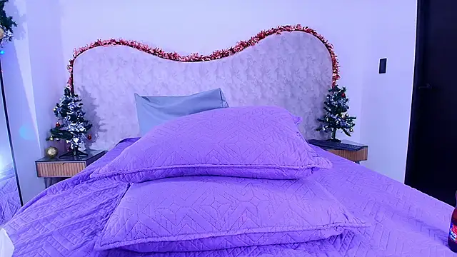 shelsyloreds online show from 12-18-25, 12:00