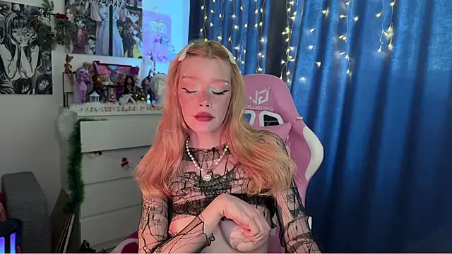 boobsybootie online show from 12-18-24, 10:30