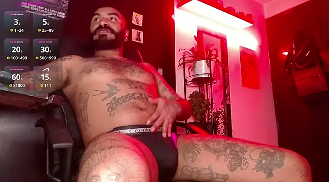 Snapshot of damian__darkside chatting on 03-13-25, 01:21 damian darkside online show from 03-13-25, 01:21