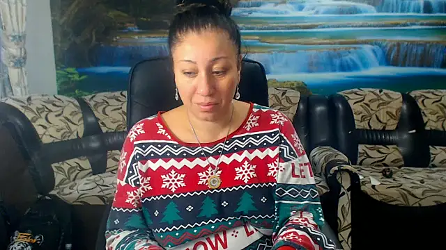 MoistMady online show from 10-04-25, 04:32