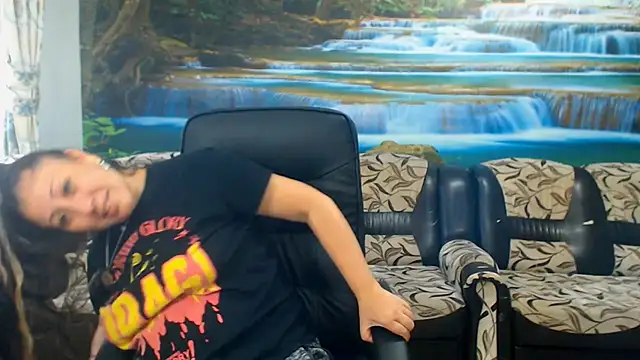 MoistMady online show from 10-08-25, 07:06