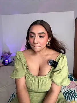 Snapshot of ashalisha chatting on 11-12-25, 03:23 ashalisha online show from 11-12-25, 03:23