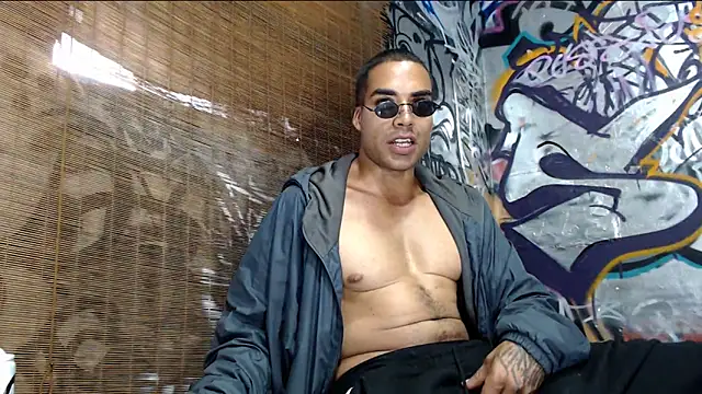 Snapshot of Justin_Frank chatting on 03-10-25, 07:40 Justin Frank online show from 03-10-25, 07:40