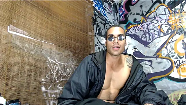 Snapshot of Justin_Frank chatting on 03-11-25, 08:09 Justin Frank online show from 03-11-25, 08:09