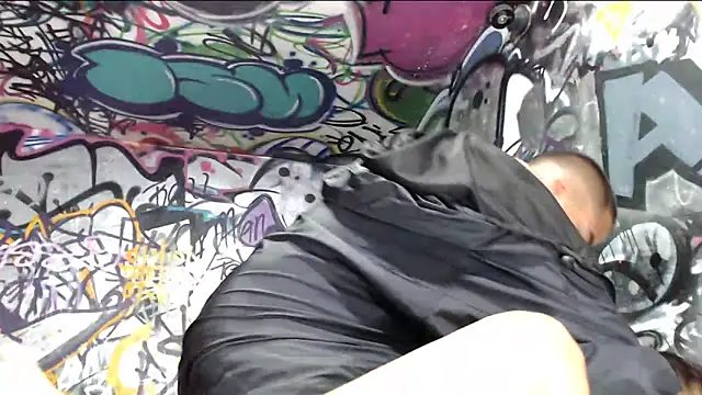 Snapshot of Justin_Frank chatting on 03-20-25, 02:29 Justin Frank online show from 03-20-25, 02:29