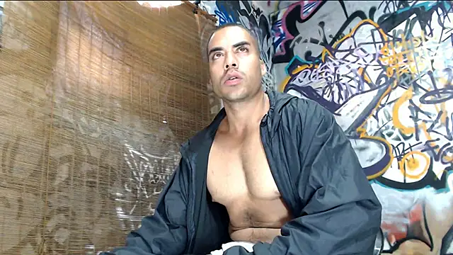 Snapshot of Justin_Frank chatting on 03-21-25, 05:23 Justin Frank online show from 03-21-25, 05:23