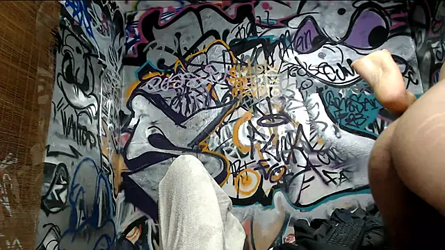 Snapshot of Justin_Frank chatting on 03-22-25, 03:20 Justin Frank online show from 03-22-25, 03:20