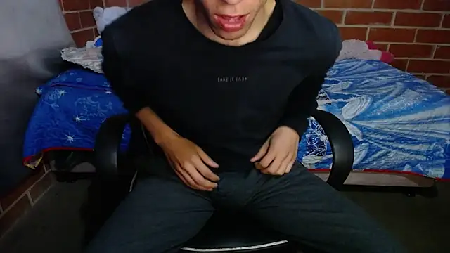 Snapshot of ricksamm chatting on 02-10-26, 11:36 ricksamm online show from 02-10-26, 11:36