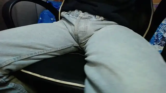 Snapshot of ricksamm chatting on 02-11-26, 12:10 ricksamm online show from 02-11-26, 12:10