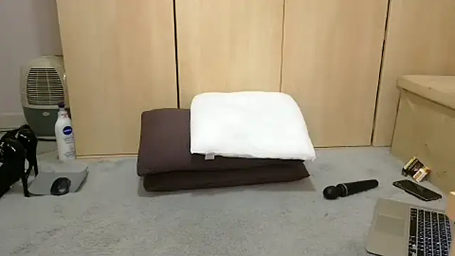 Snapshot of vanda26hot chatting on 02-01-25, 08:29 vanda26hot online show from 02-01-25, 08:29