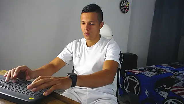 Snapshot of DavidAngell7 chatting on 12-09-24, 02:39 DavidAngell7 online show from 12-09-24, 02:39