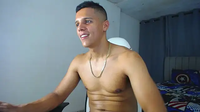 Snapshot of DavidAngell7 chatting on 01-07-25, 05:54 DavidAngell7 online show from 01-07-25, 05:54