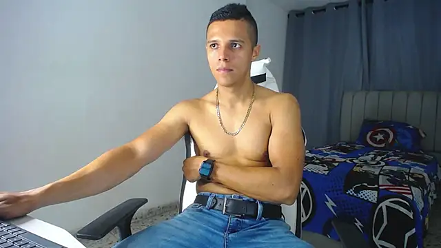 Snapshot of DavidAngell7 chatting on 03-08-25, 12:44 DavidAngell7 online show from 03-08-25, 12:44