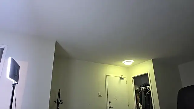 Snapshot of PandaSweets chatting on 10-19-25, 12:44 PandaSweets online show from 10-19-25, 12:44