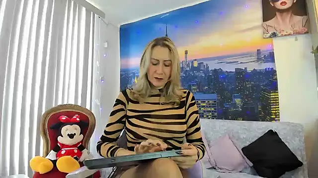 ashleymilf 1 online show from 10-22-25, 03:34