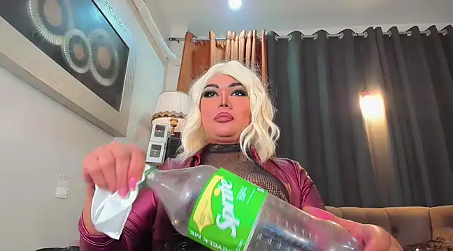 Snapshot of AsianHotieTS chatting on 02-06-25, 11:15 AsianHotieTS online show from 02-06-25, 11:15