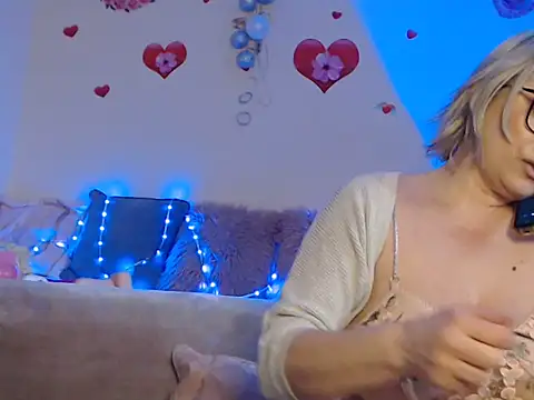 BellaBellaHot online show from 03-15-25, 11:08