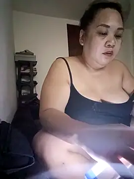 Snapshot of Sweet_asian_kylie chatting on 03-07-25, 08:11 Sweet asian kylie online show from 03-07-25, 08:11