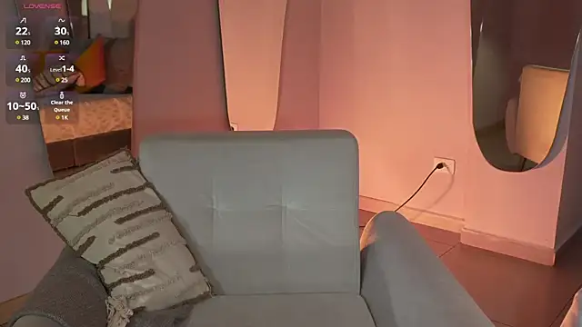 Snapshot of NaomiSainz chatting on 01-28-25, 06:28 NaomiSainz online show from 01-28-25, 06:28