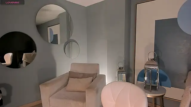 Snapshot of NaomiSainz chatting on 09-10-25, 12:27 NaomiSainz online show from 09-10-25, 12:27