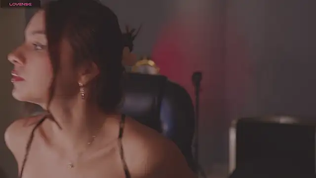 NaomiSainz online show from 02-27-26, 01:44