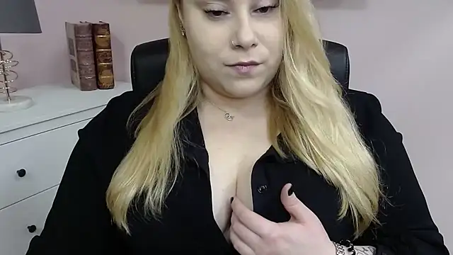 Snapshot of XgloryHAILEY chatting on 12-03-24, 01:30 XgloryHAILEY online show from 12-03-24, 01:30