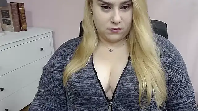 Snapshot of XgloryHAILEY chatting on 01-28-25, 10:01 XgloryHAILEY online show from 01-28-25, 10:01