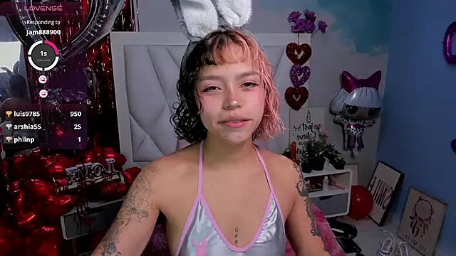 Snapshot of katalina_garcia chatting on 03-12-25, 03:02 katalina garcia online show from 03-12-25, 03:02