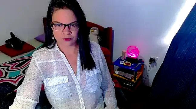 Snapshot of luchiana_hott21 chatting on 03-21-25, 02:07 luchiana hott21 online show from 03-21-25, 02:07