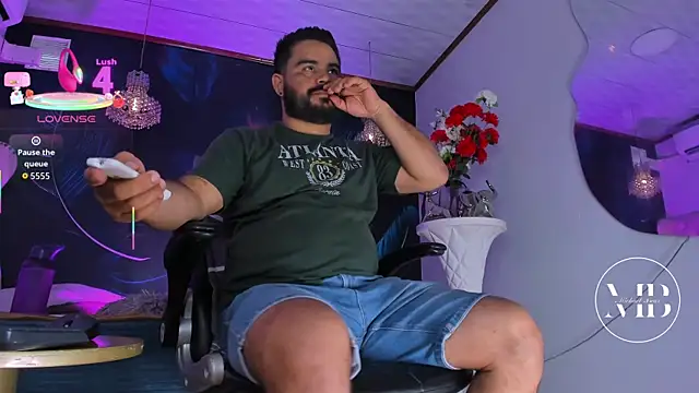 MichaelBear  online show from 10-23-25, 01:43