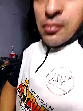 Snapshot of king-lobo-act chatting on 10-17-25, 09:39 king-lobo-act online show from 10-17-25, 09:39