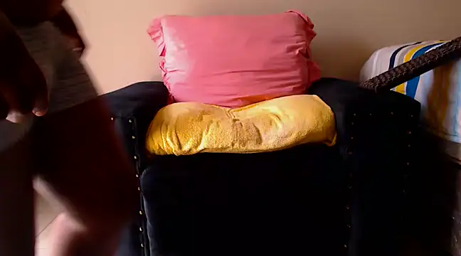 zuluboyxx online show from 02-02-25, 10:57