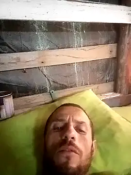 Snapshot of Soulucass chatting on 10-01-25, 04:24 Soulucass online show from 10-01-25, 04:24