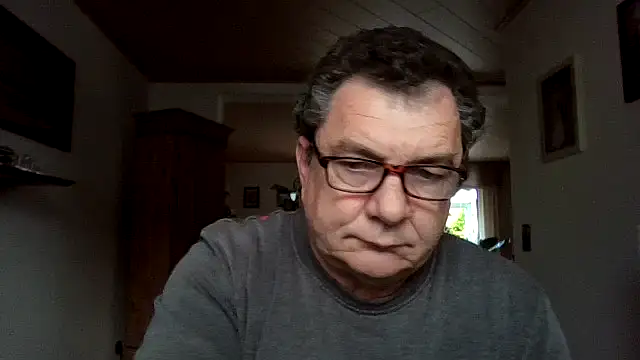 Nobbie444 online show from 11-17-25, 01:39