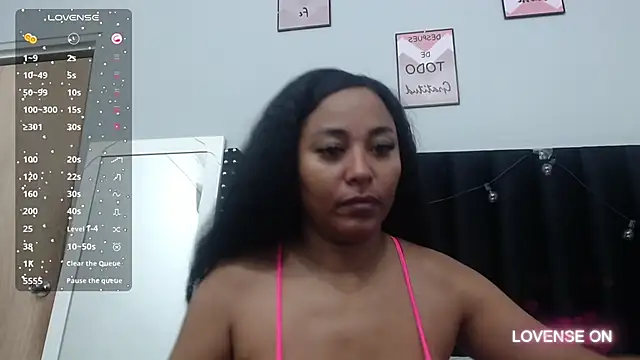 Snapshot of colombiamommy chatting on 12-21-24, 12:59 colombiamommy online show from 12-21-24, 12:59