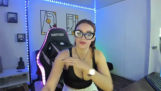 Snapshot of kay_marie chatting on 01-13-25, 08:04 kay marie online show from 01-13-25, 08:04